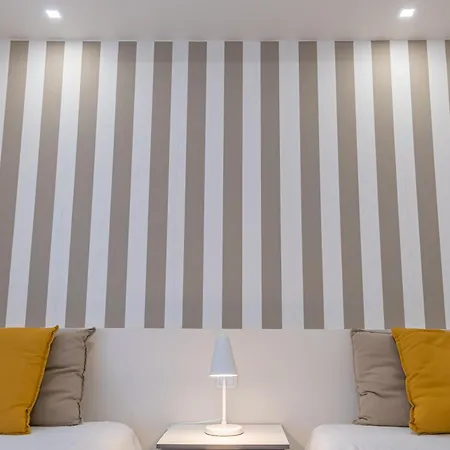 Amazing Sea View Апартаменти Портіман